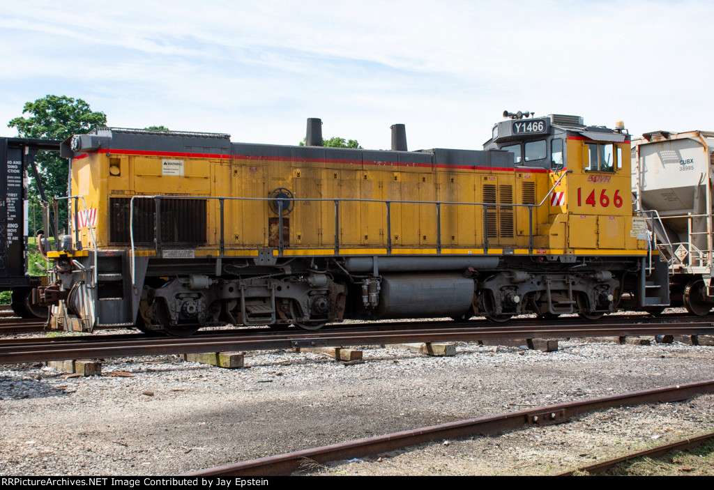 SQVR 1466 sits between runs in the Bridgeport Yard 